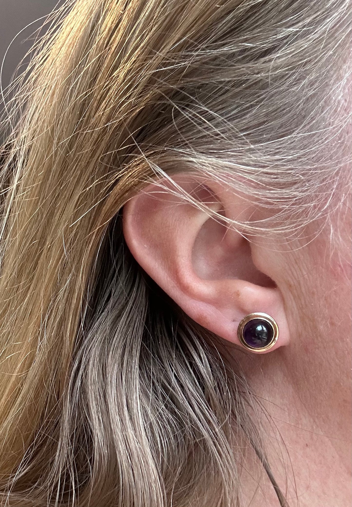 9ct Cabochon Amethyst Round Studs