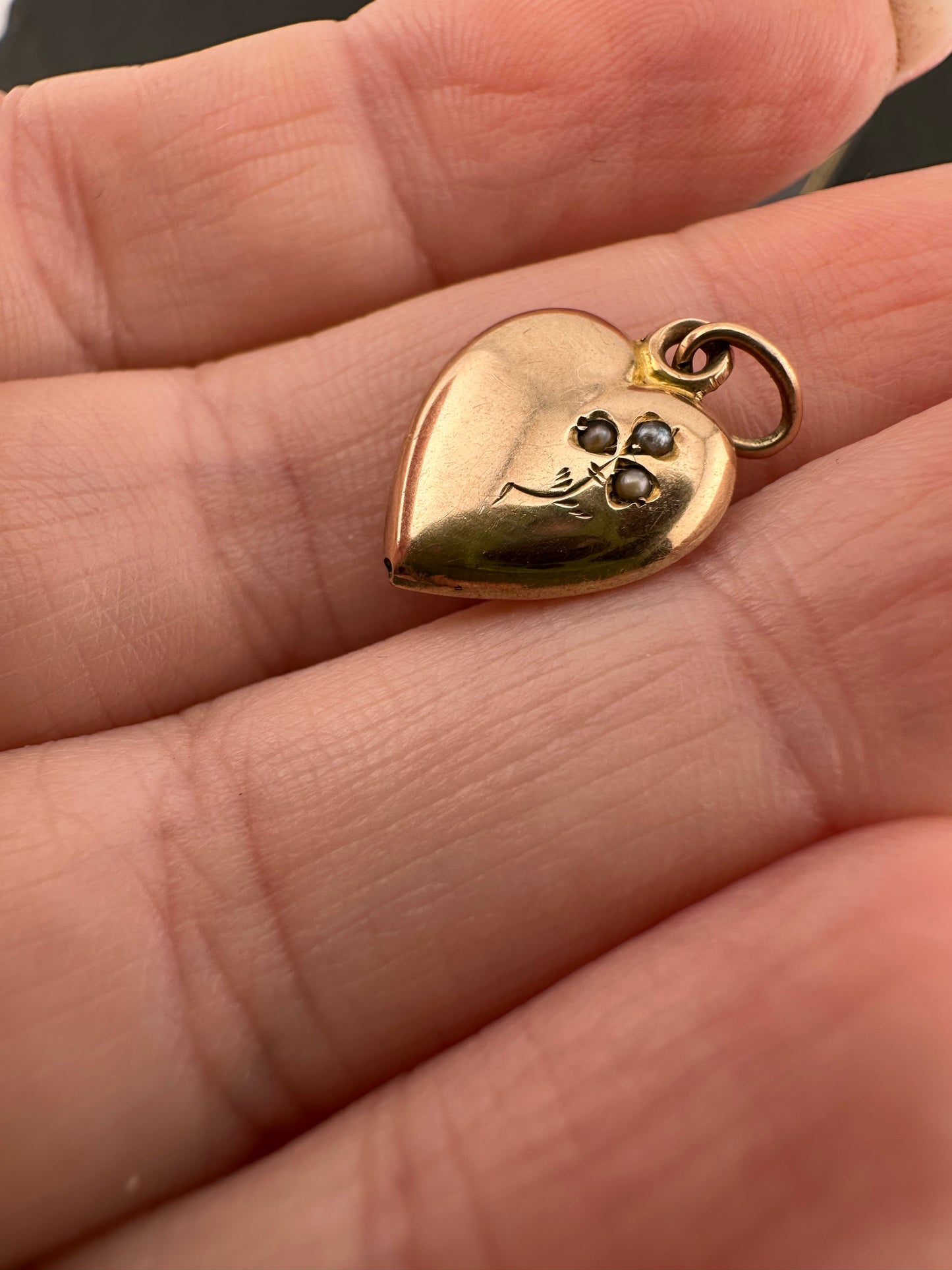Antique 9ct heart charm with seed pearl clover