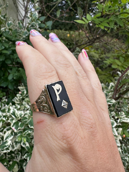 Vintage 9ct Yellow Gold & Onyx P ring with accent Diamond