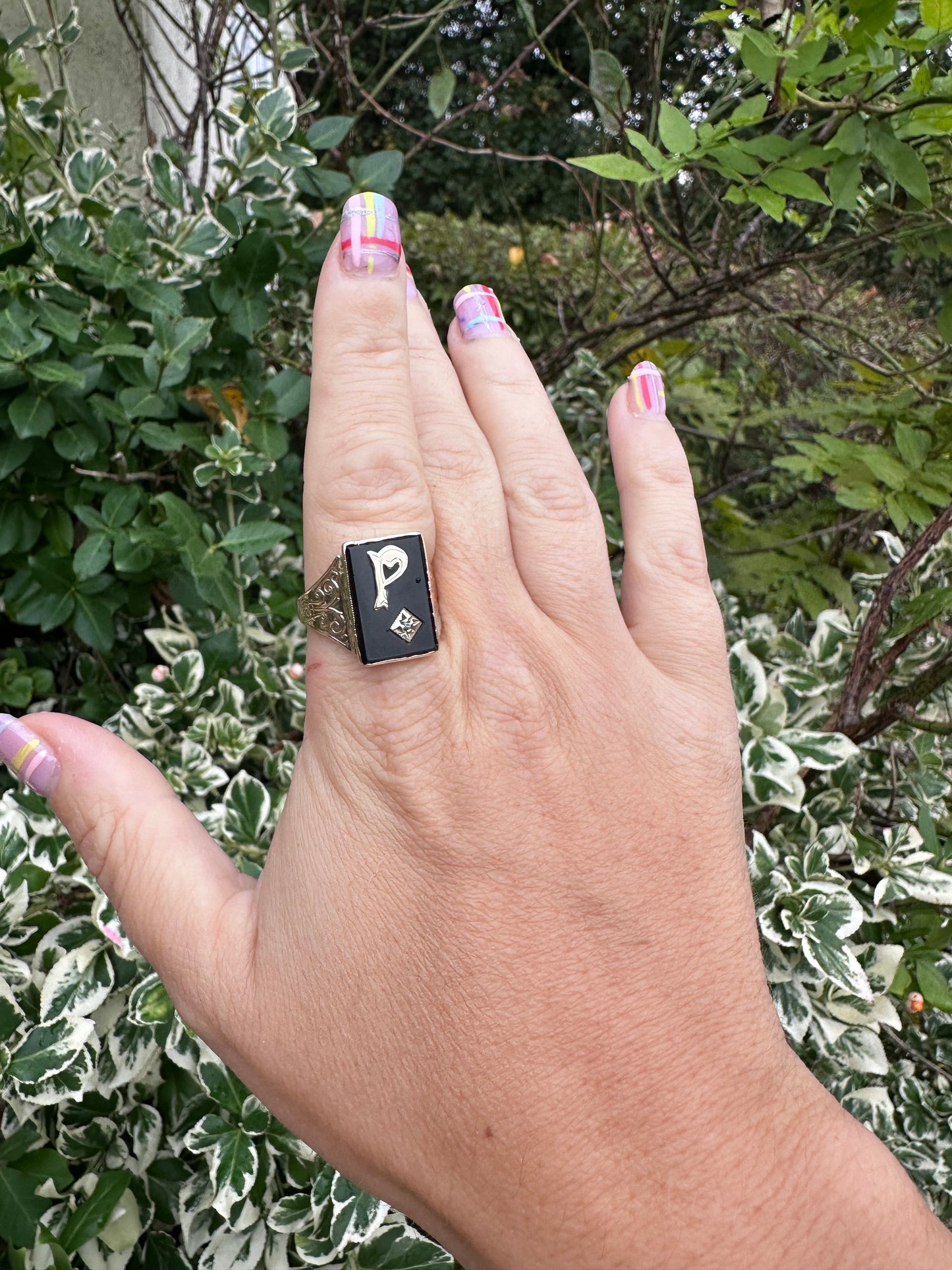 Vintage 9ct Yellow Gold & Onyx P ring with accent Diamond