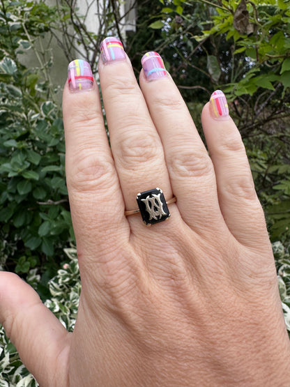 9ct Yellow Gold & Onyx W or M initial ring
