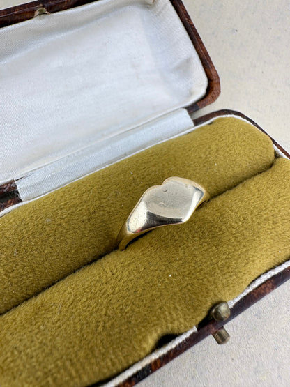 Vintage 9ct Gold Heart Signet