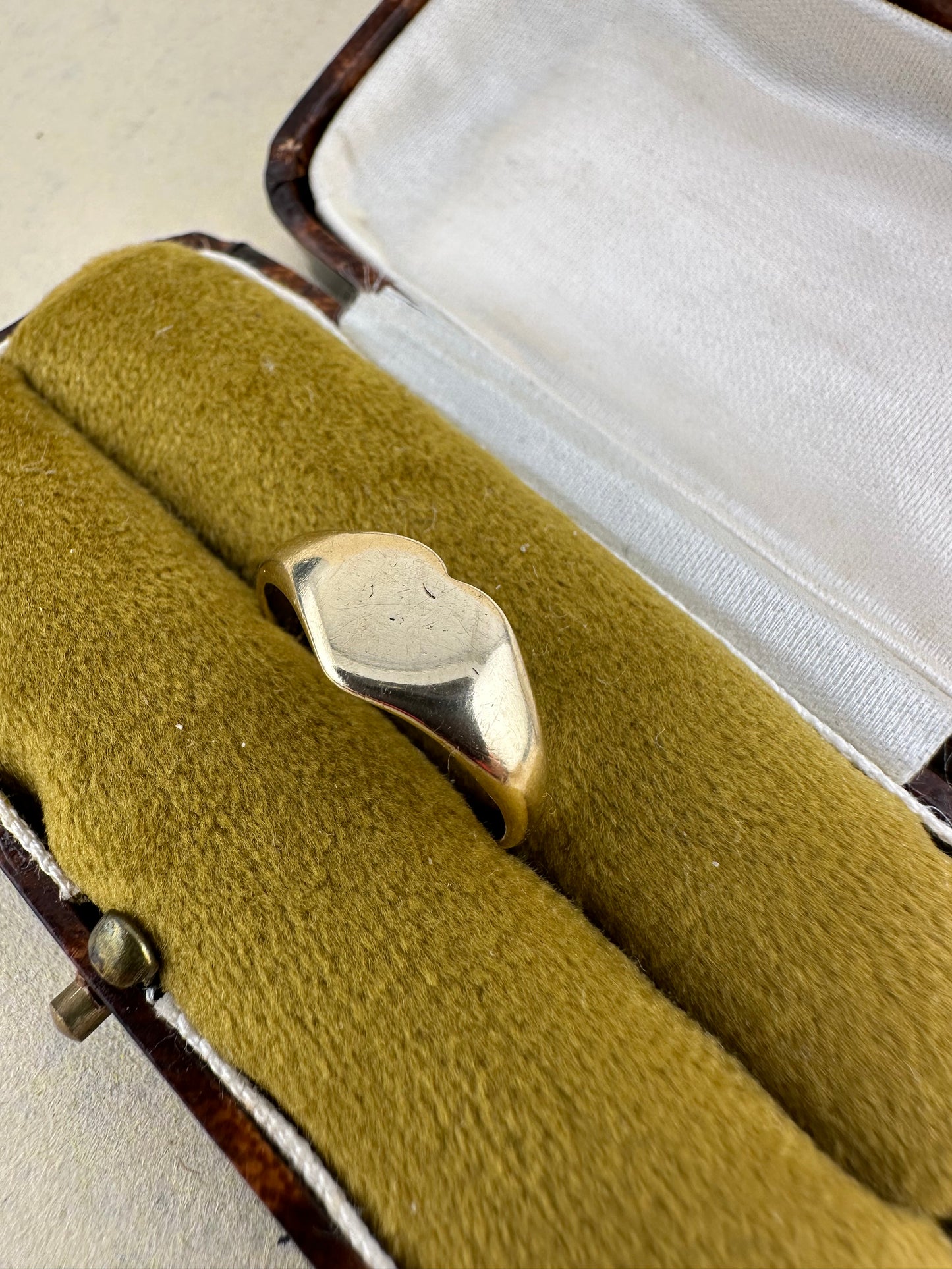 Vintage 9ct Gold Heart Signet