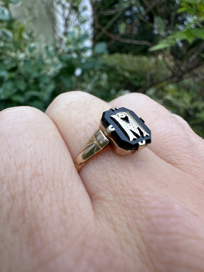 9ct Yellow Gold and Onyx  M or W Initial ring