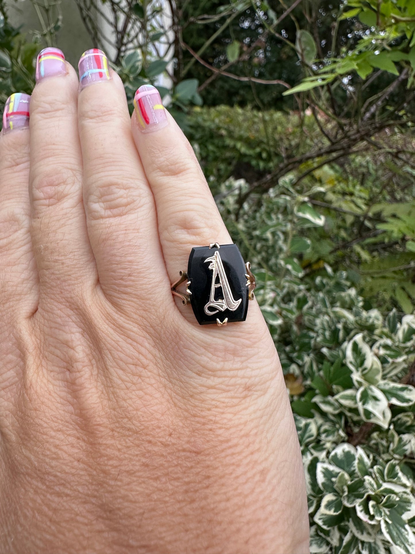 9ct Yellow Gold & Onyx A ring