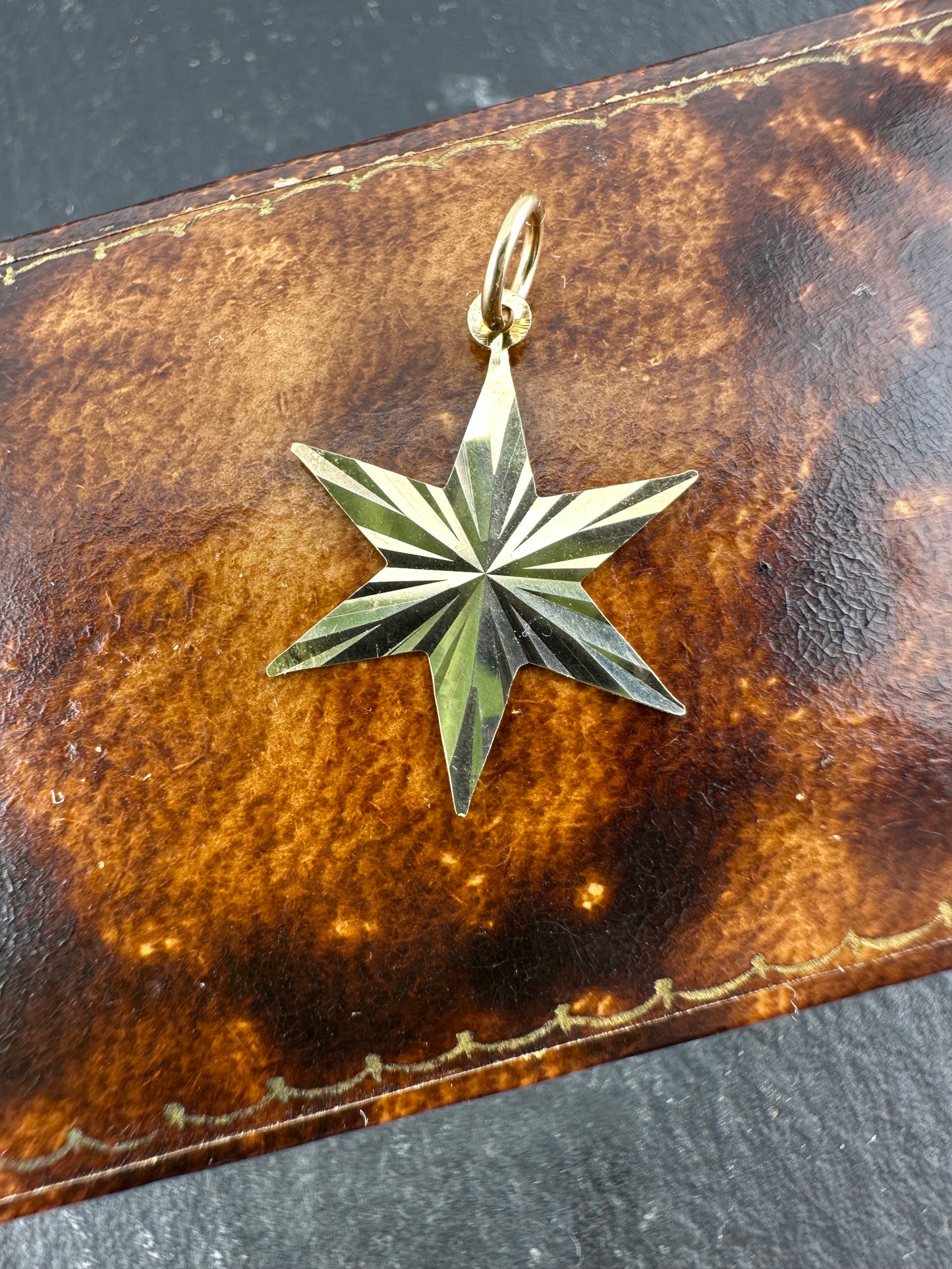 Vintage 9ct Gold Star Charm