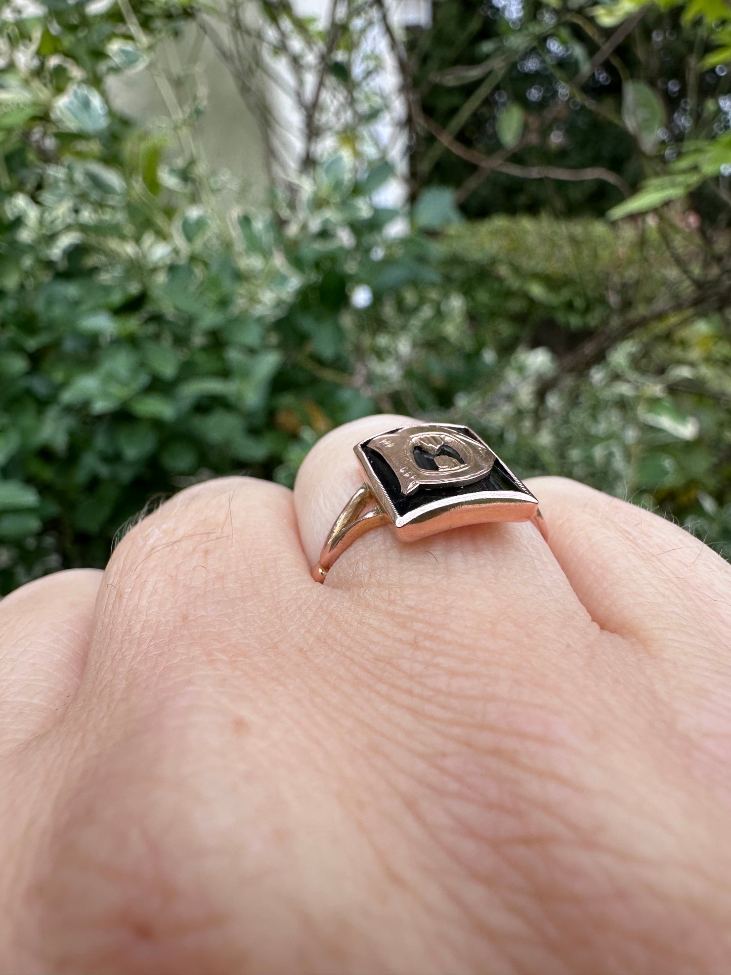 9ct Rose Gold and Onyx D initial ring