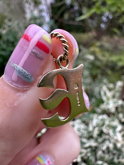 Vintage 9ct Yellow Gold E charm