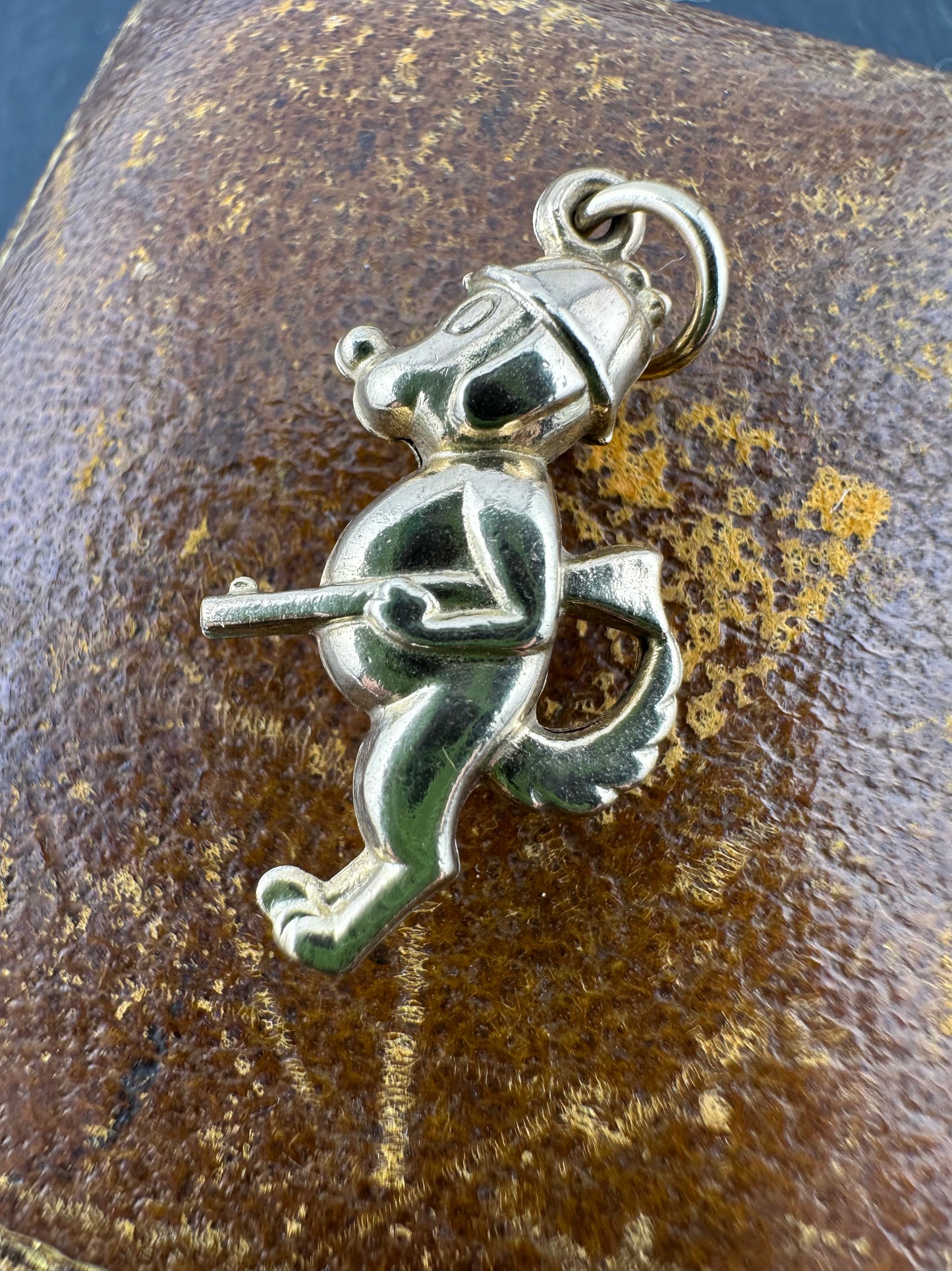 Vintage 9ct Snoopy Charm