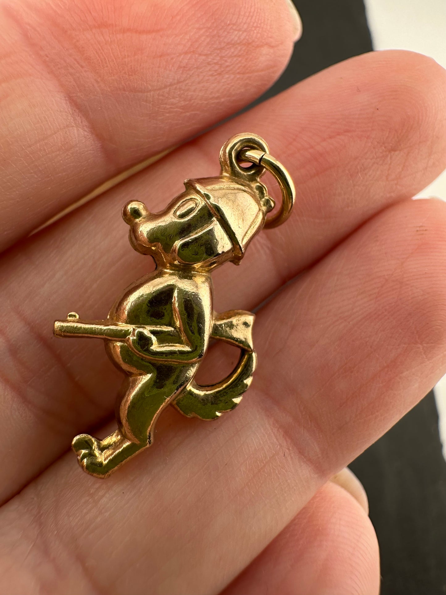 Vintage 9ct Snoopy Charm