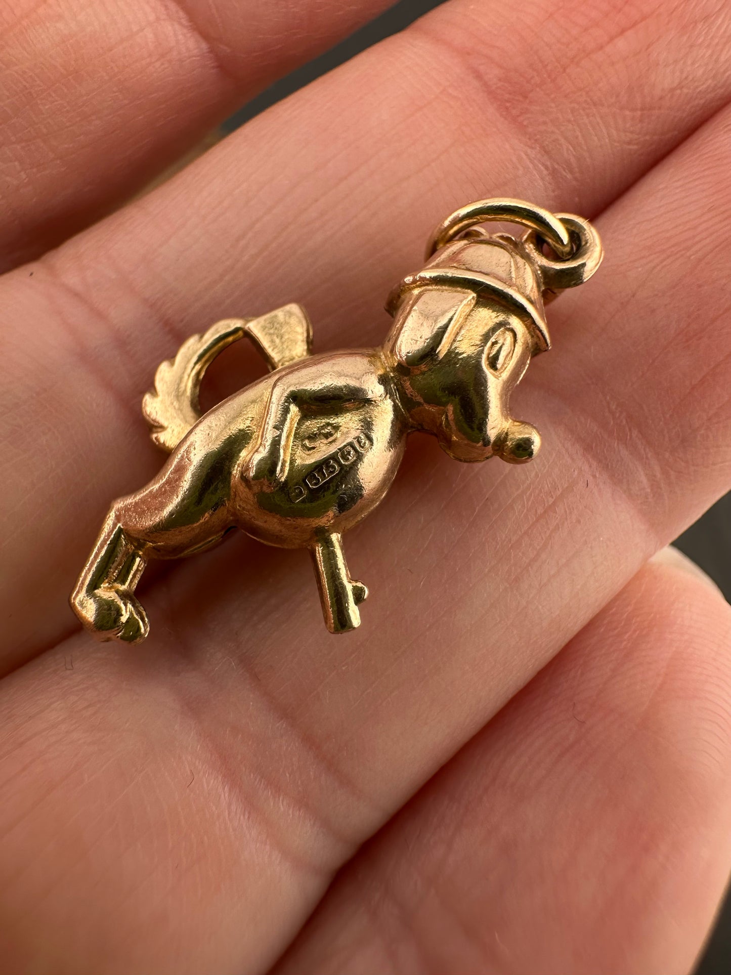 Vintage 9ct Snoopy Charm
