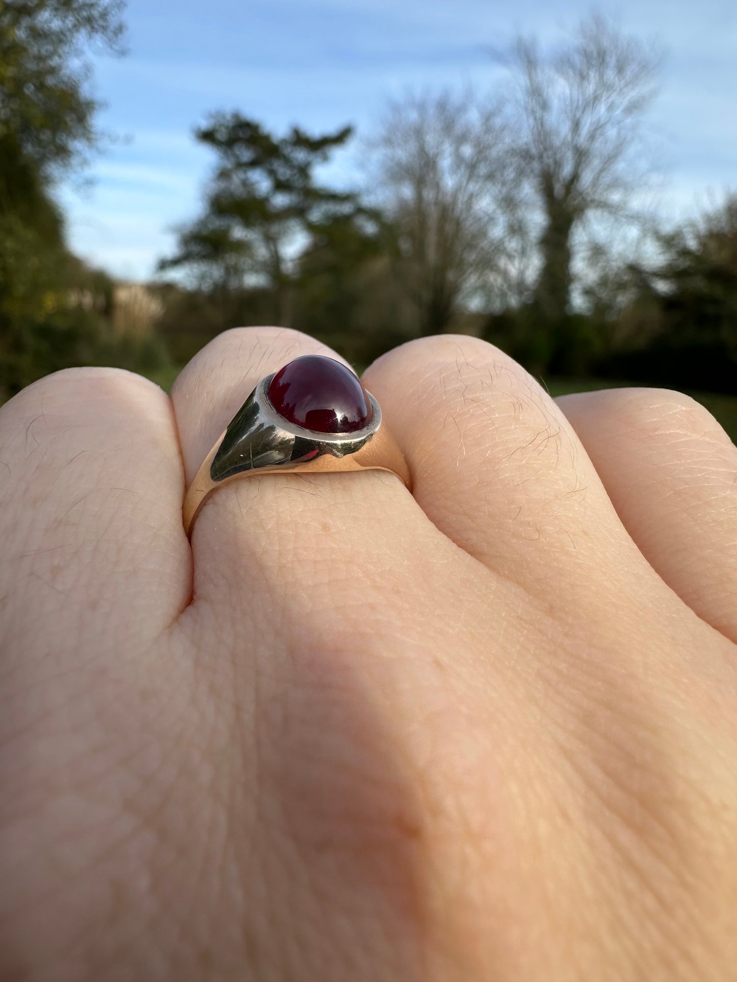 Vintage 9ct Synthetic Ruby Cabochon Signet ring