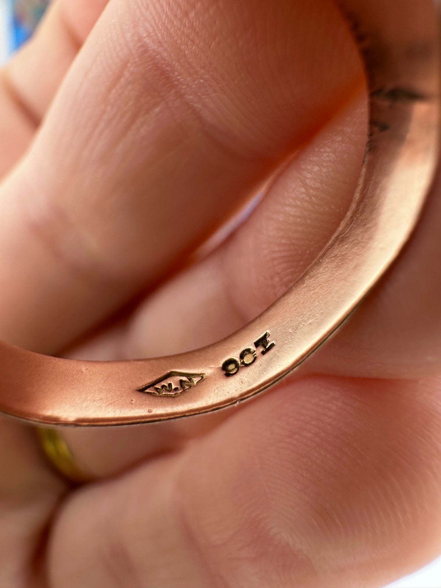 9ct Rose Gold & Onyx R Initial Ring