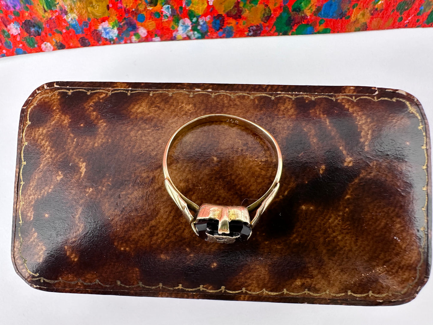 9ct Yellow Gold and Onyx  M or W Initial ring