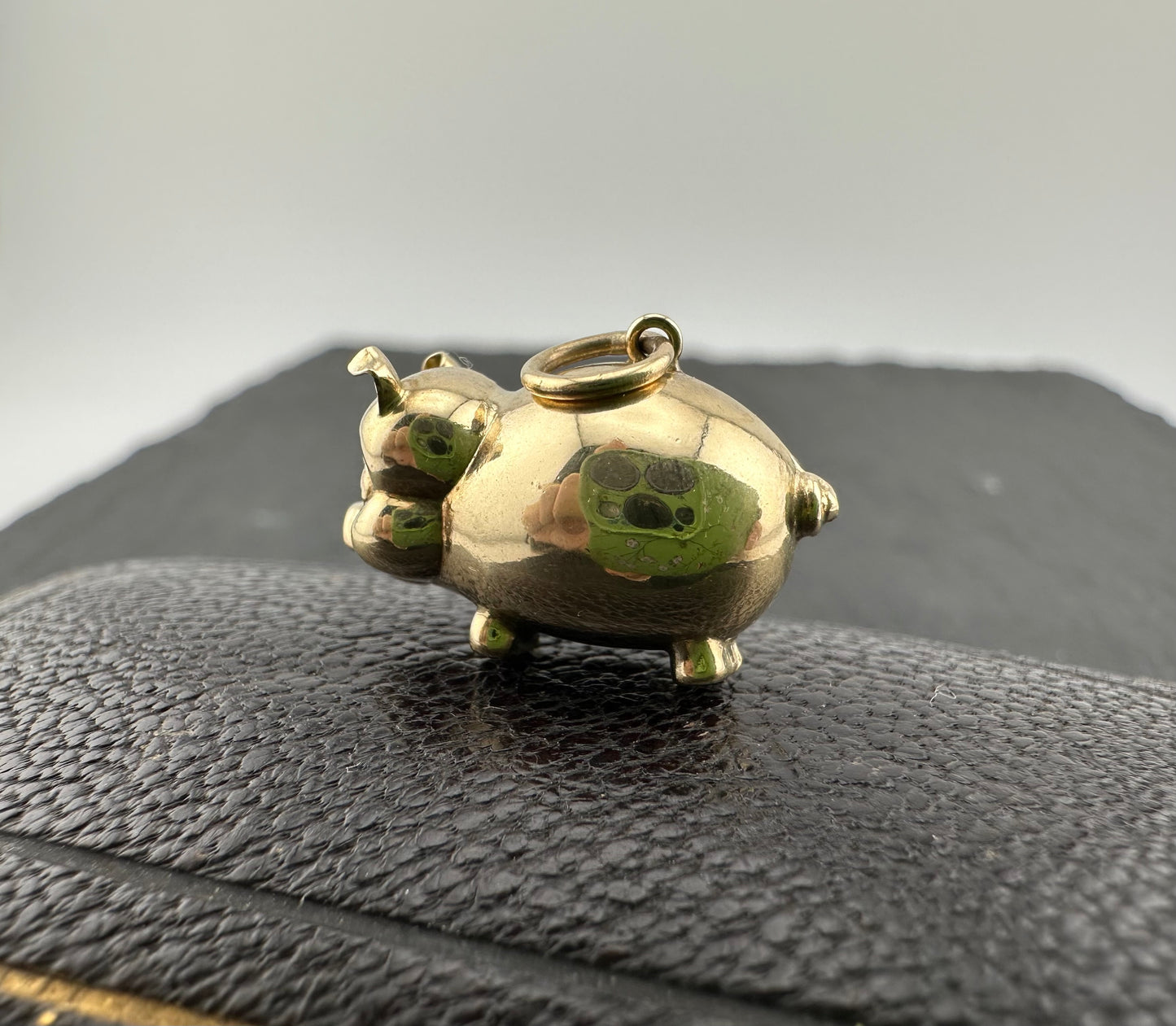 Vintage 9ct Puffy Pig Charm
