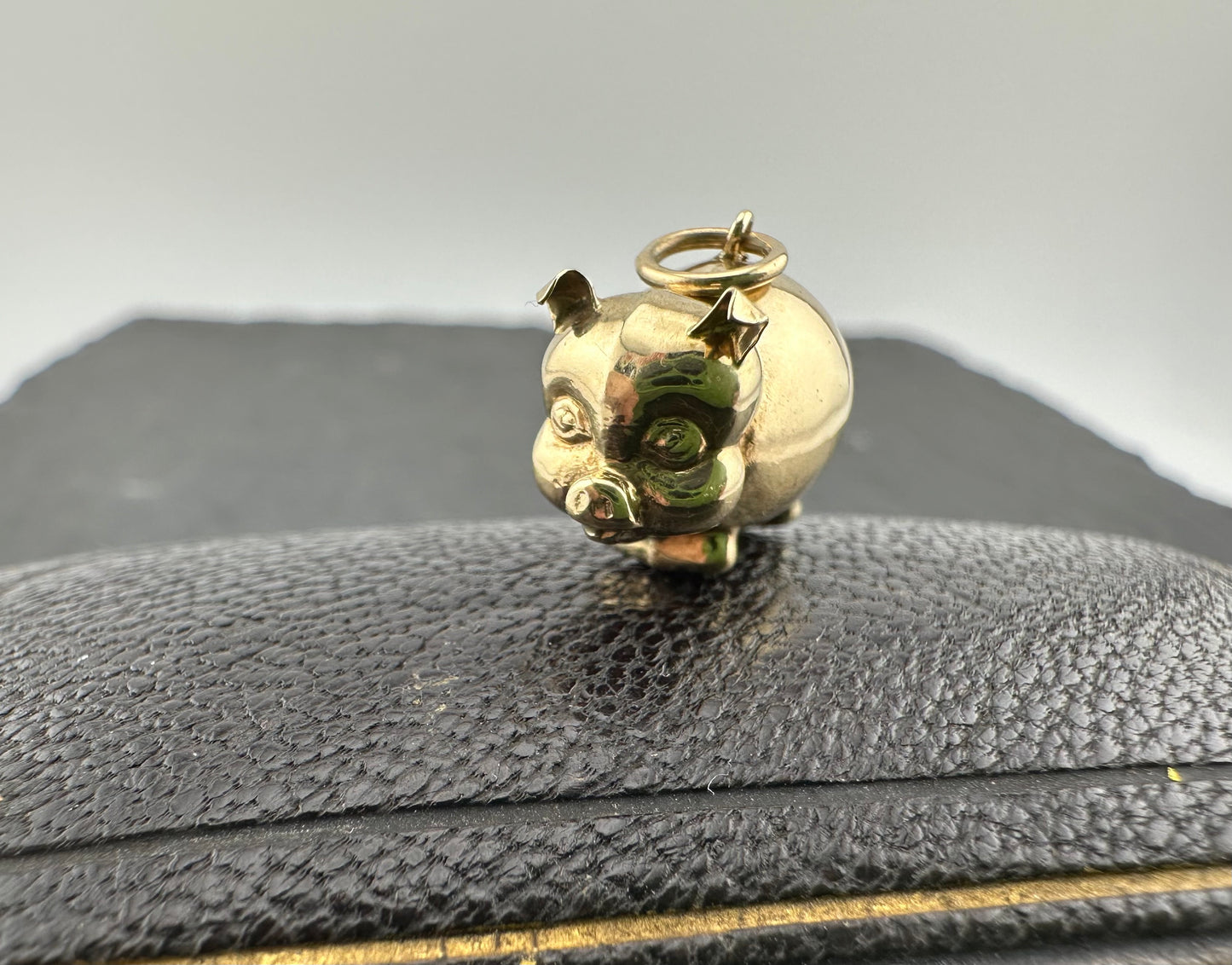 Vintage 9ct Puffy Pig Charm