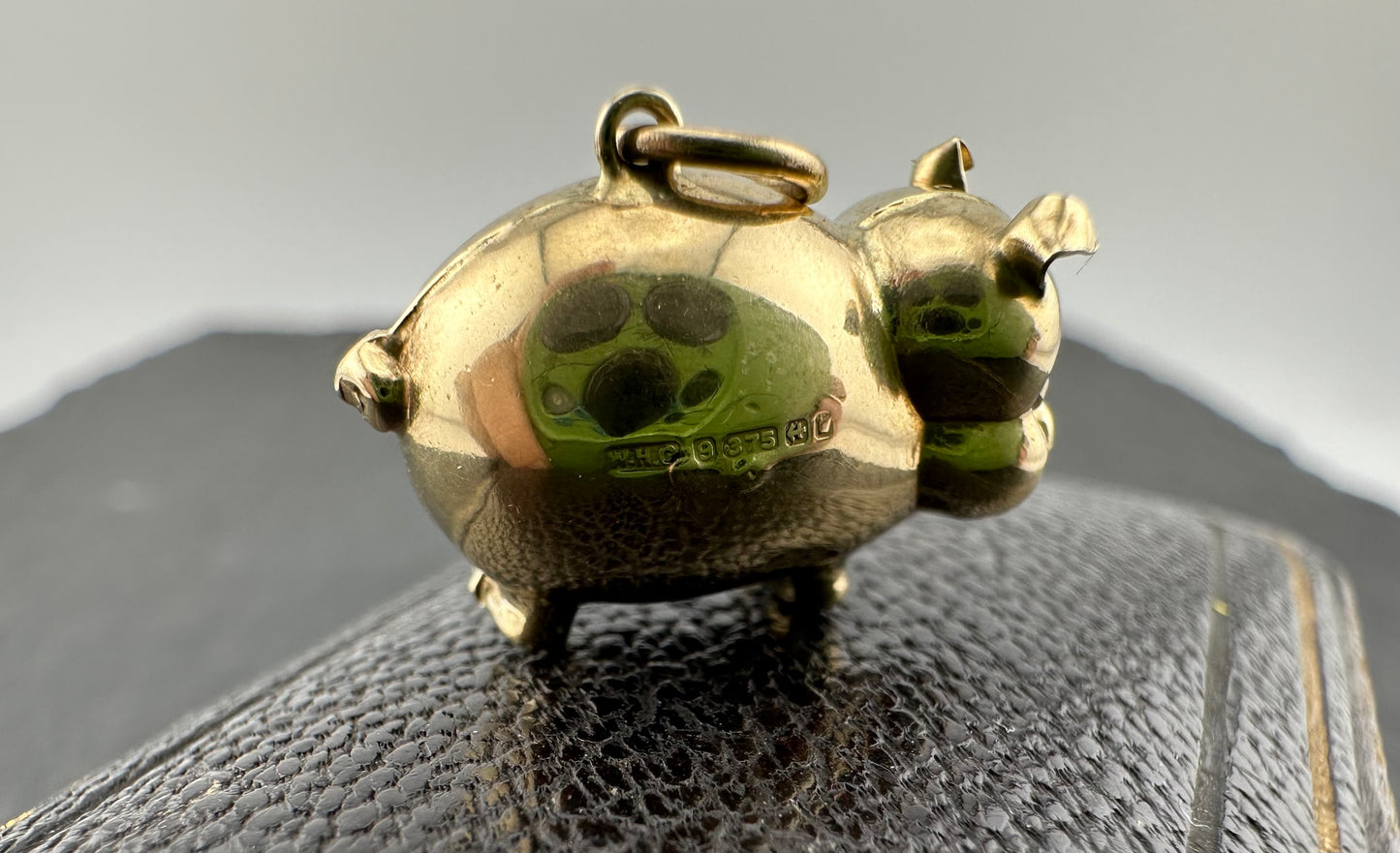 Vintage 9ct Puffy Pig Charm