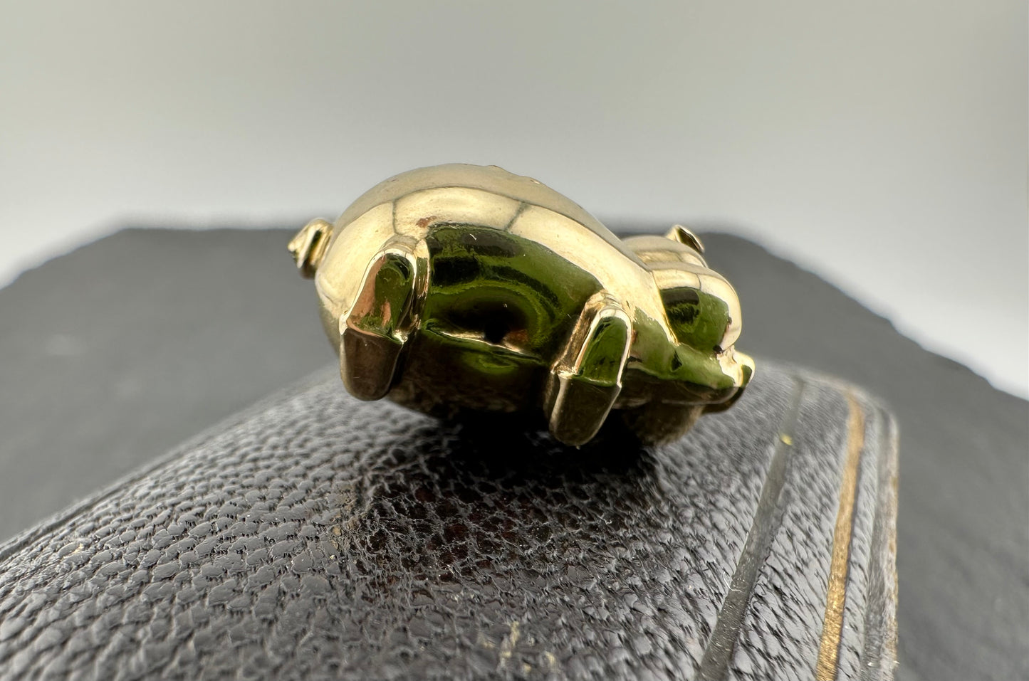 Vintage 9ct Puffy Pig Charm