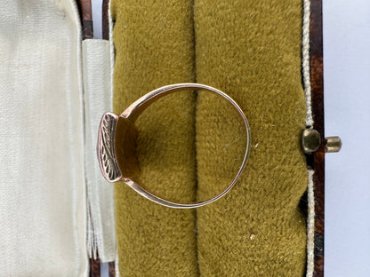 9ct Rose Gold & Onyx R ring