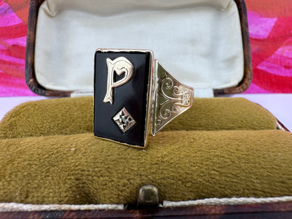 Vintage 9ct Yellow Gold & Onyx P ring with accent Diamond