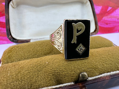 Vintage 9ct Yellow Gold & Onyx P ring with accent Diamond