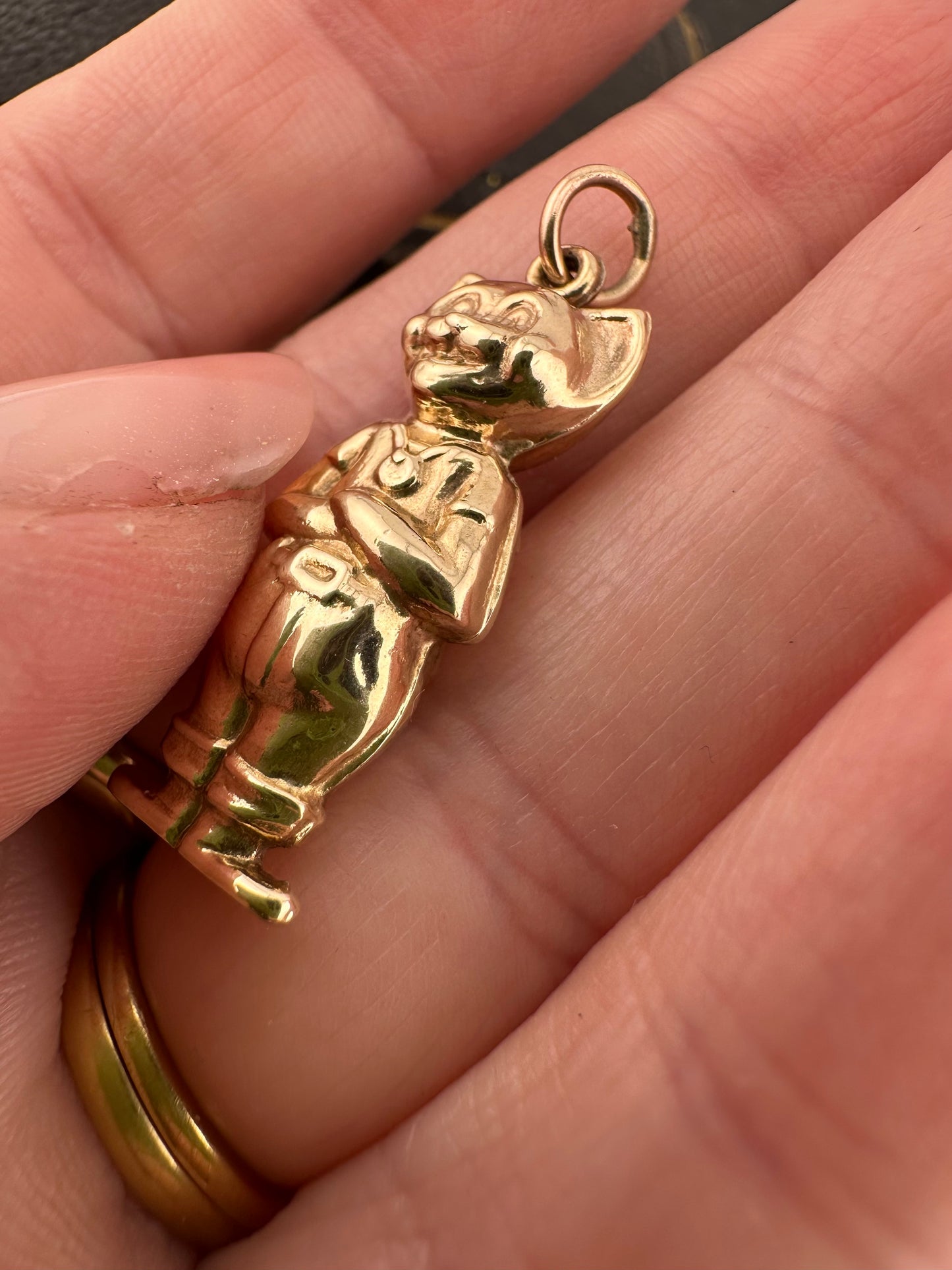 Vintage 9ct Gold Puss in Boots Charm