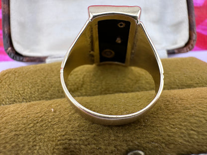 Vintage 9ct Yellow Gold & Onyx P ring with accent Diamond