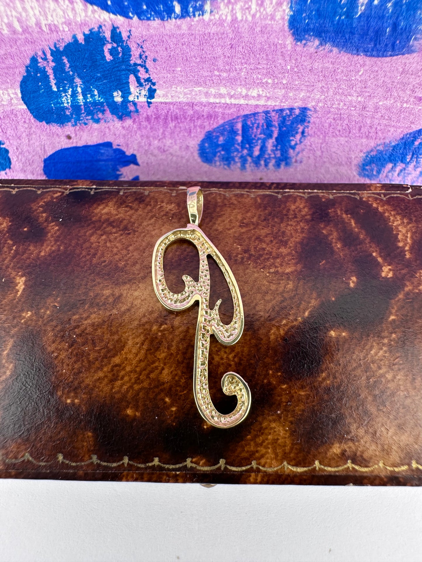 9ct Yellow Gold Cursive P charm