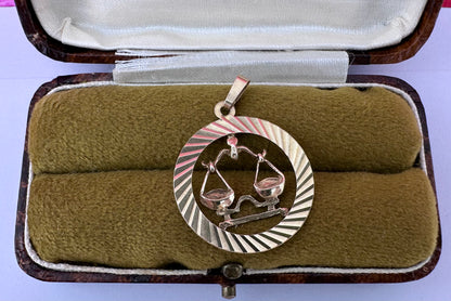 Vintage 9ct Gold Libra Charm with engine turned frame
