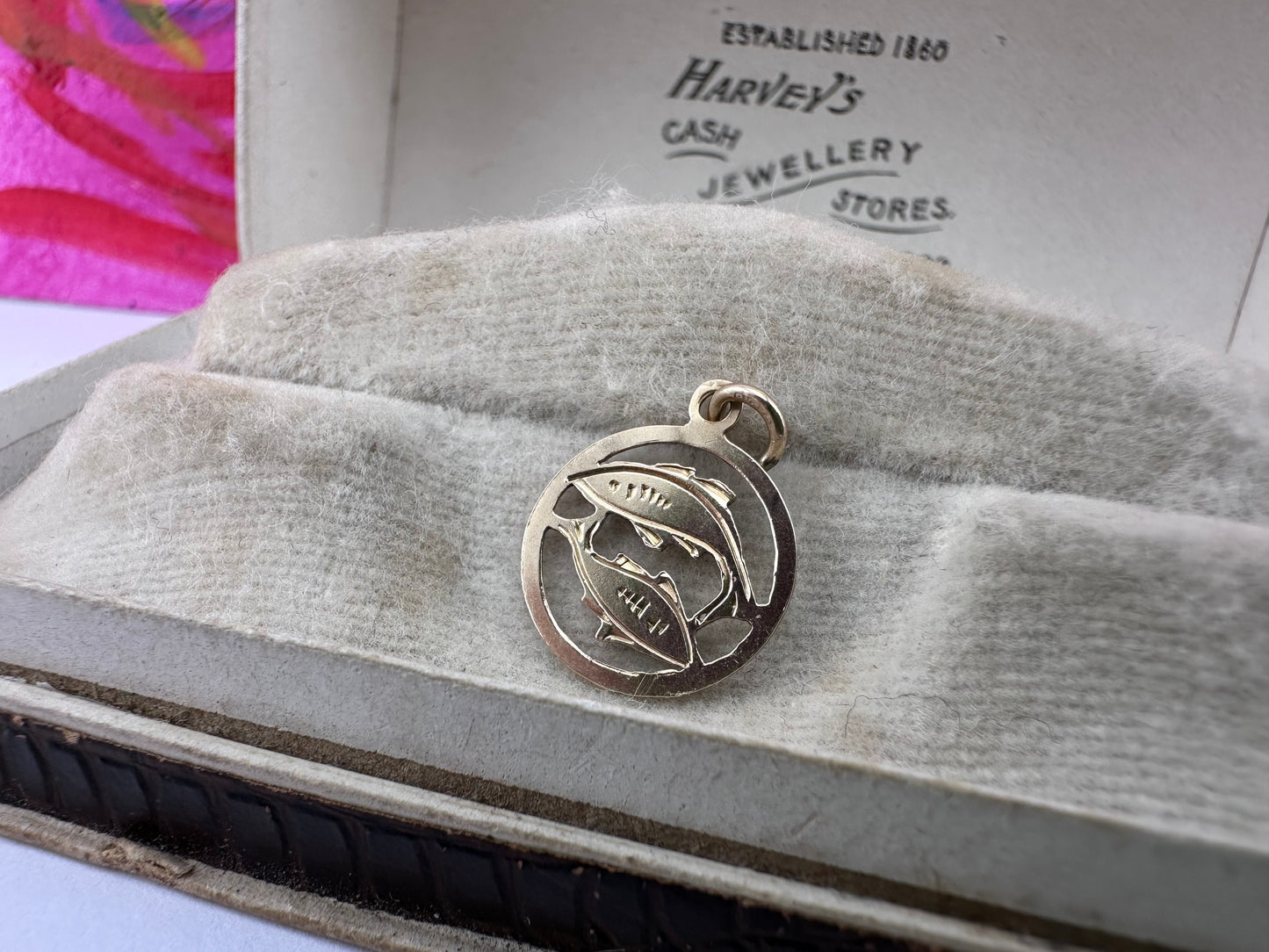 Vintage 9ct Small Pisces charm