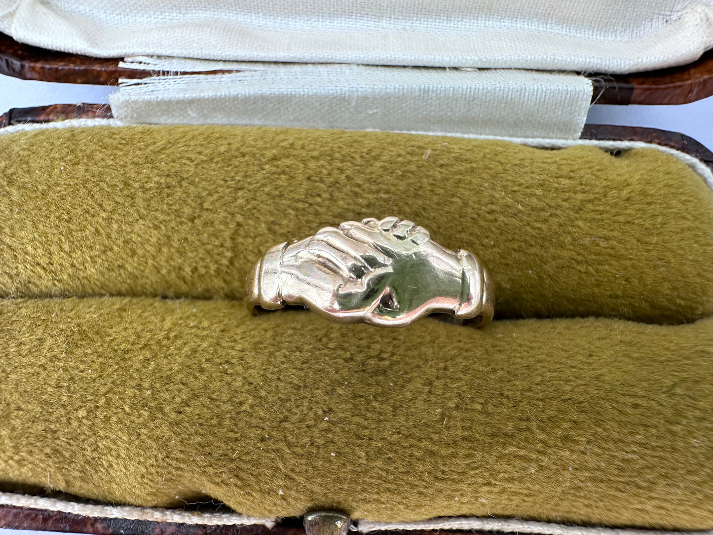 9ct Gold Fede clasped Hands rings