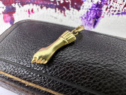 18ct Gold Figa hand pendant