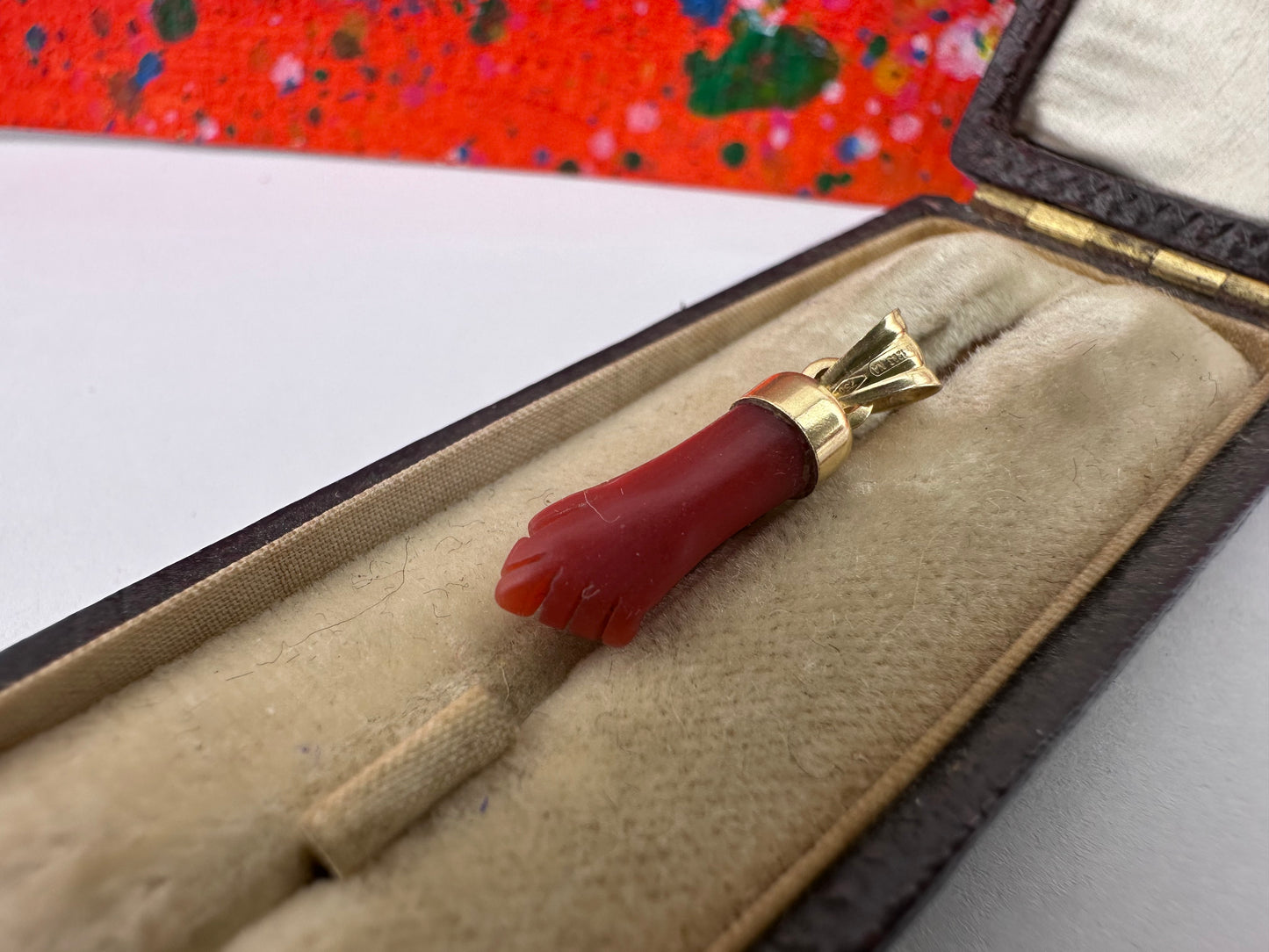 18ct Gold Coral Figa pendant