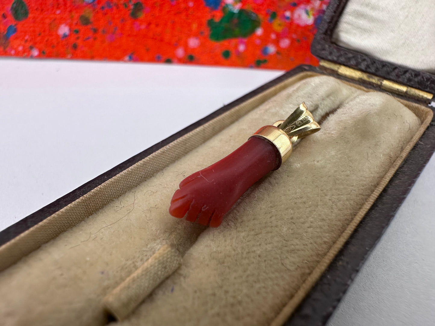 18ct Gold Coral Figa pendant