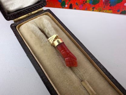 18ct Gold Coral Figa pendant