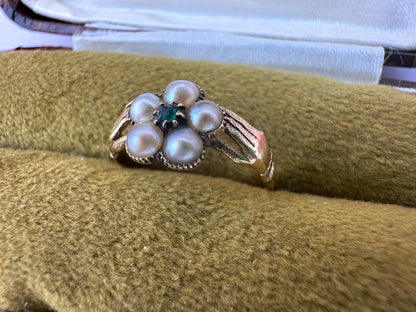 14ct Pearl and Green Paste Hands holding a forget me knot ring