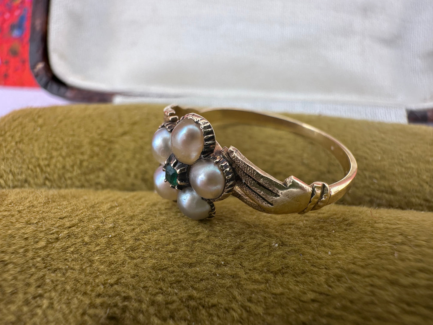 14ct Pearl and Green Paste Hands holding a forget me knot ring
