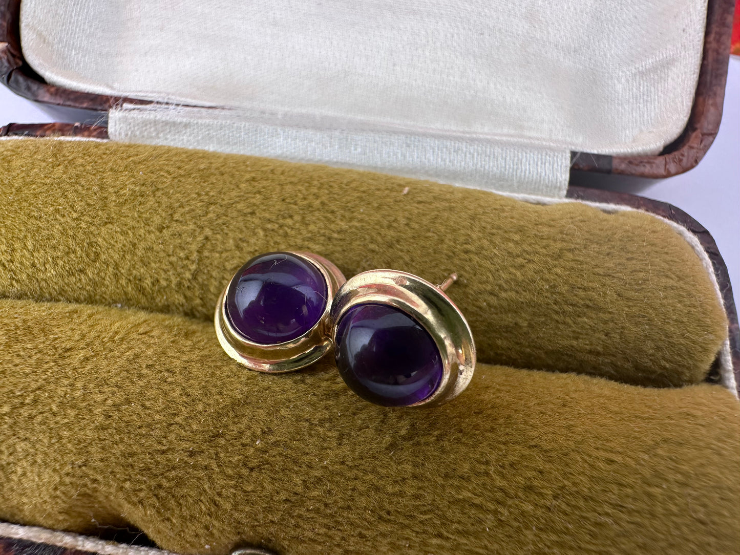 9ct Cabochon Amethyst Round Studs