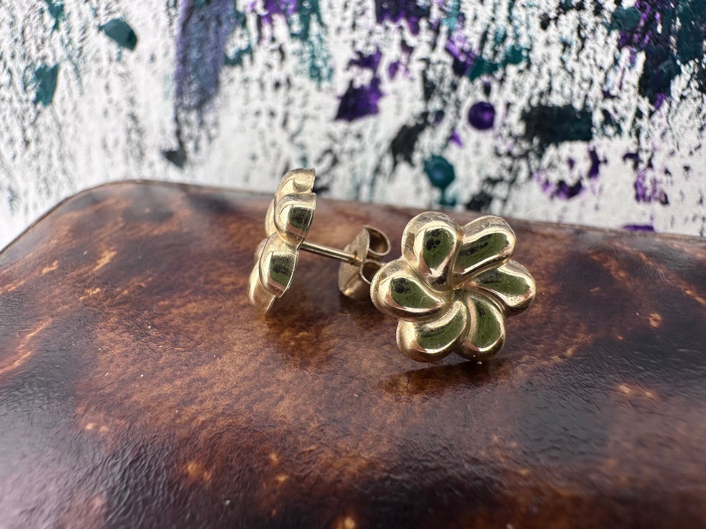 9ct Gold Puffy Flower Studs