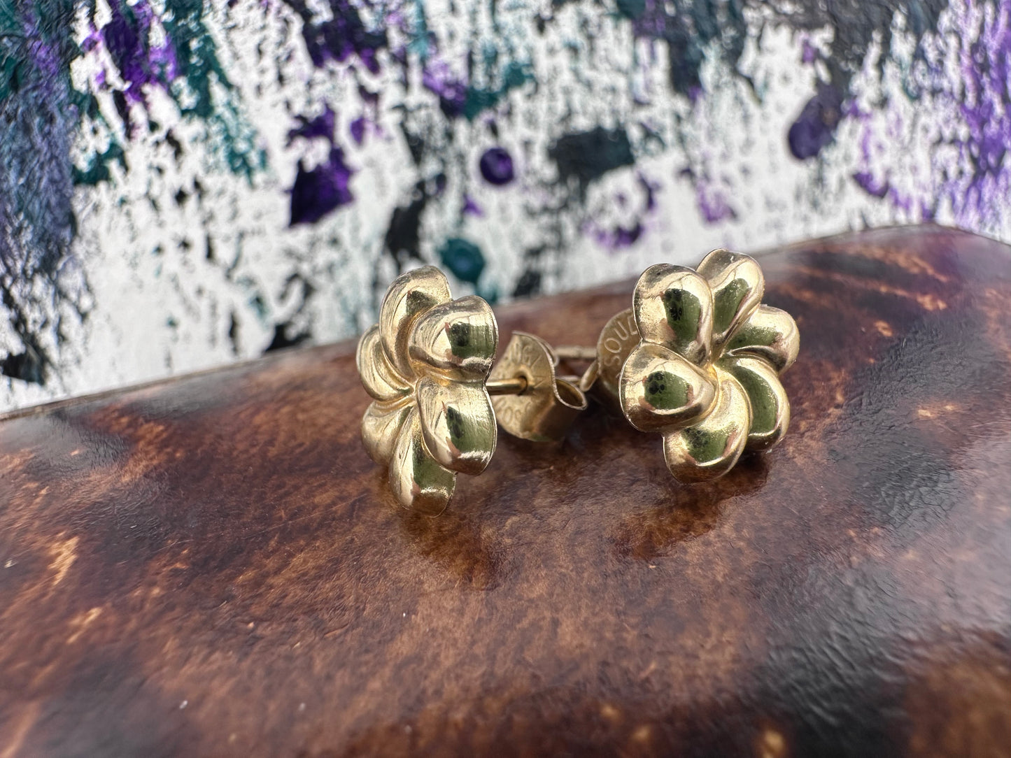 9ct Gold Puffy Flower Studs