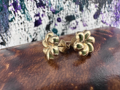 9ct Gold Puffy Flower Studs