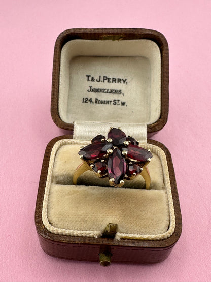 Vintage 9ct Gold Garnet cluster ring