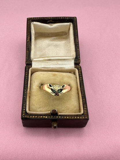 Vintage 9ct Gold Cat ring with Emerald Eyes