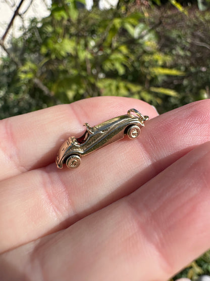 Vintage 9ct Gold Open top sports car (Jaguar?)