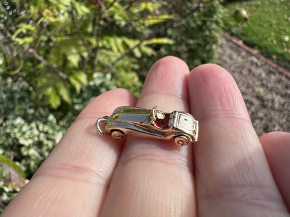 Vintage 9ct Gold Open top sports car (Jaguar?)