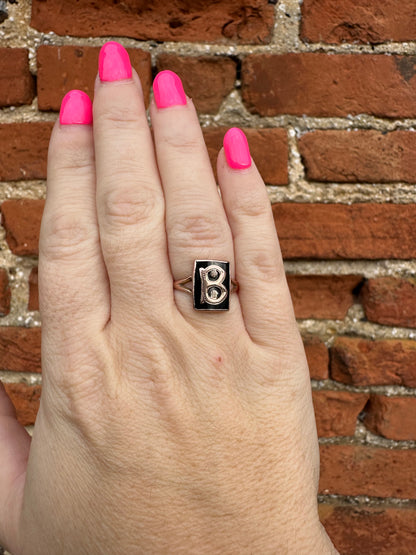 Antique 9ct Gold Onyx B initial ring