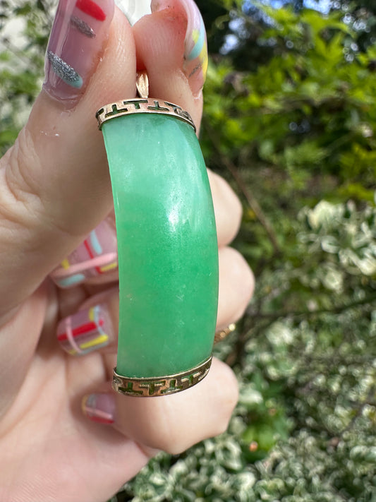 9ct Chinese Jade Pendant