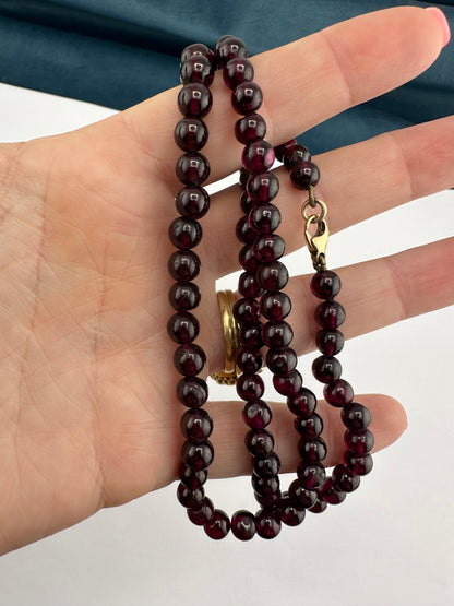 Garnet Beaded necklace with 9ct gold clasp