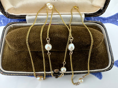 9ct Gold Micro Curb Pearl station chain