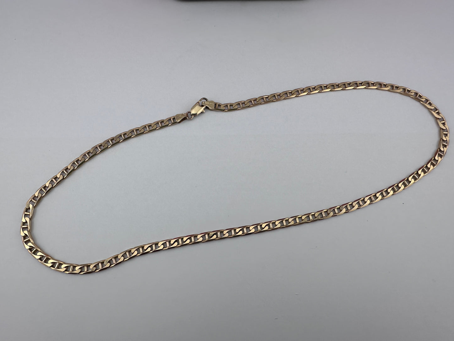 Vintage 9ct Yellow Gold UnoAerre Flat Mariner Chain